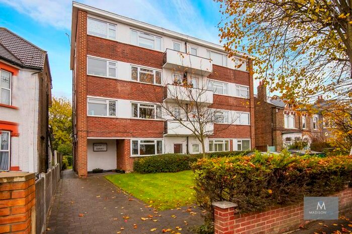 1 Bedroom Flat To Rent In The Ridgeway, London E4