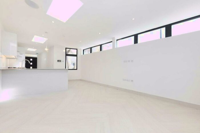 1 Bedroom Flat To Rent In St. Pancras Way, Camden, NW1