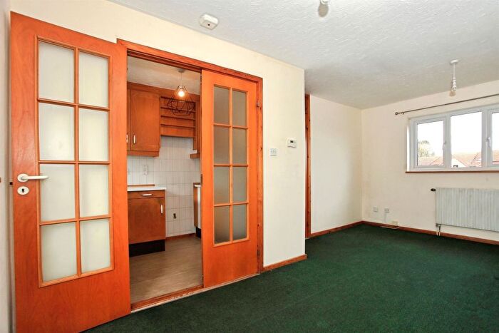 1 Bedroom Flat For Sale In Danish Court, Werrington, Peterborough, PE4