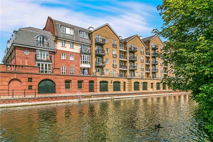 3 Bedroom Apartment For Sale In Riverside House, Fobney Street, Reading, RG1