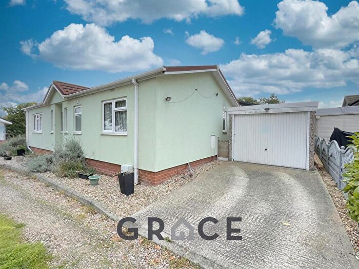 2 Bedroom Park Home For Sale In Chalk Hill Lane, Great Blakenham, Ipswich, IP6