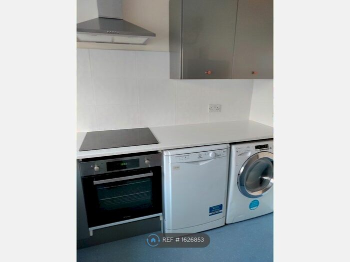 2 Bedroom Flat To Rent In Sidcup Hill, Sidcup, DA14