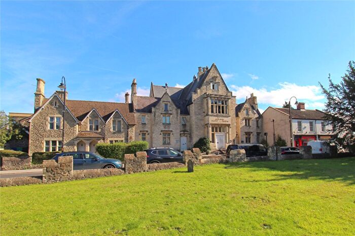 1 Bedroom Flat For Sale In St James Court, Trowbridge, BA14