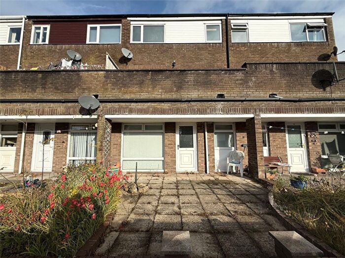 1 Bedroom Flat For Sale In Pendle Court, Bolton, Greater Manchester, BL1