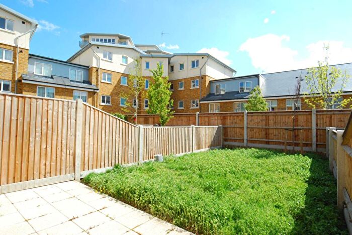 2 Bedroom Terraced House To Rent In Lefevre Walk, Bow, London, E3