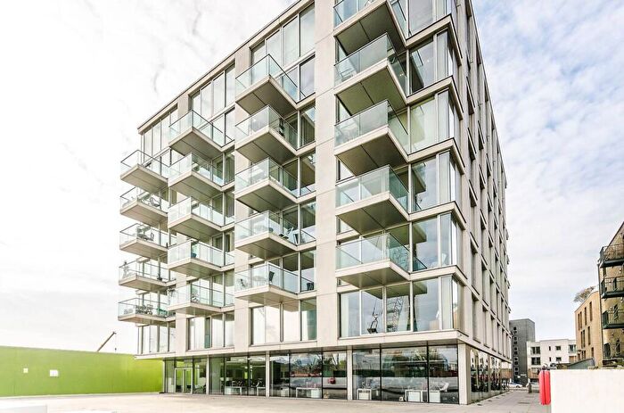 2 Bedroom Flat To Rent In Bermondsey Wall West, Shad Thames, London, SE16