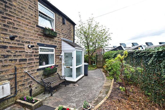 2 Bedroom End Of Terrace House For Sale In Primrose Hill Cottages, Mossley, Ashton-Under-Lyne, OL5