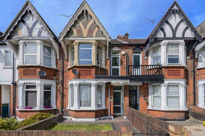 1 Bedroom Flat To Rent In Park View Road, Welling, DA16