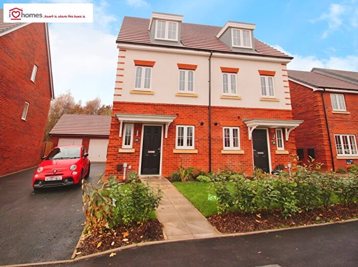 3 Bedroom Semi-Detached House To Rent In Hawarden Way, Meir, Stoke On Trent, ST3