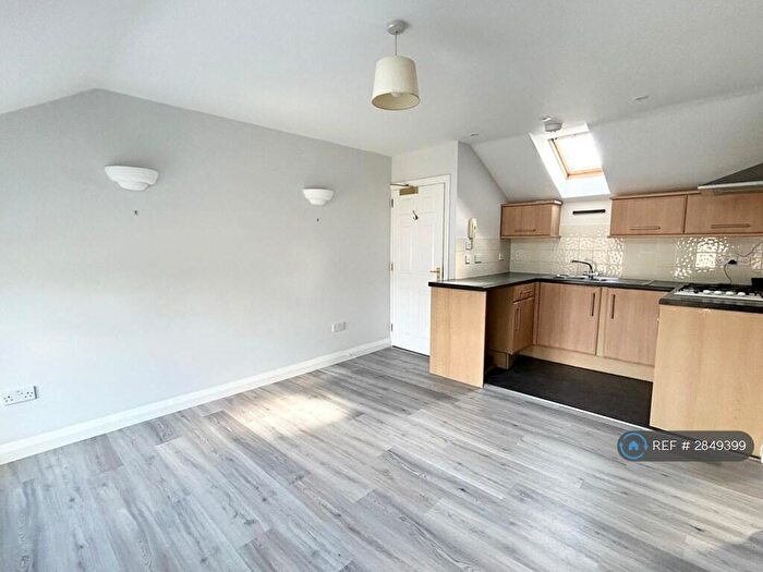 1 Bedroom Flat To Rent In Princess Court, Burton-On-Trent, DE14