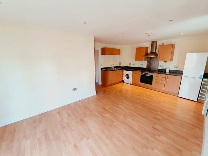 2 Bedroom Apartment To Rent In Manor Road, Edgbaston, Birmingham, B16