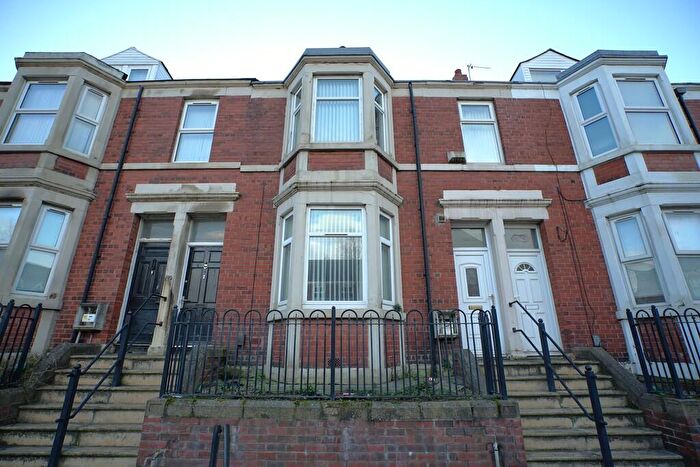 2 Bedroom Flat To Rent In Sunderland Road (E), Gateshead, NE8