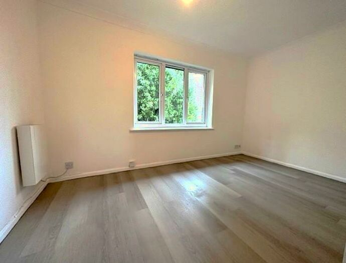 1 Bedroom Apartment To Rent In Higham Station Avenue, London, E4
