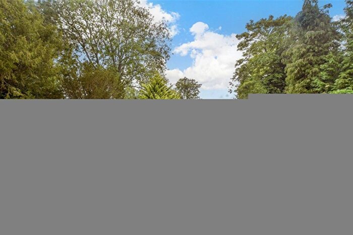 5 Bedroom Detached House For Sale In Woodchurch Road, Tenterden, Kent, TN30