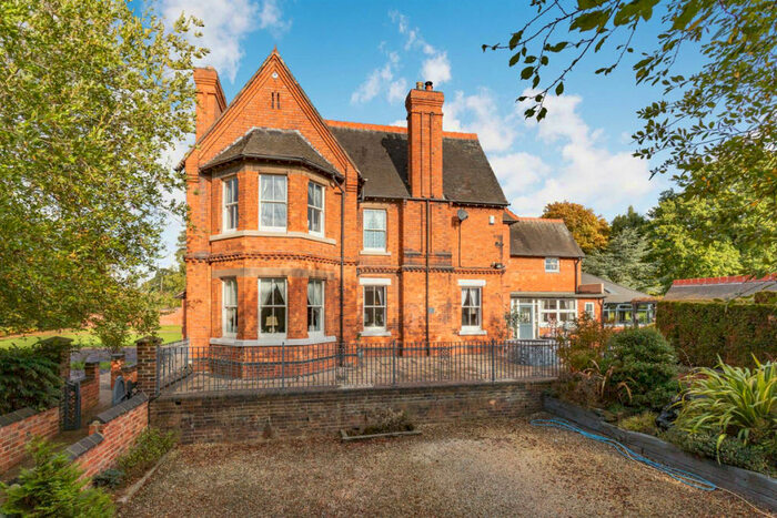 6 Bedroom Detached House For Sale In New Road, Shuttington, Tamworth Staffordshire, B79