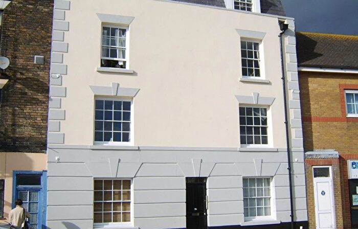 1 Bedroom Flat To Rent In Snargate Street, Dover, Kent, CT17
