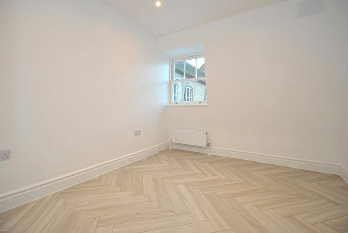 2 Bedroom Apartment To Rent In Church Street, Biggleswade, SG18