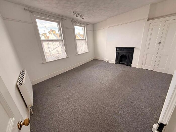 3 Bedroom Flat To Rent In High Street, Margate, Kent, CT9
