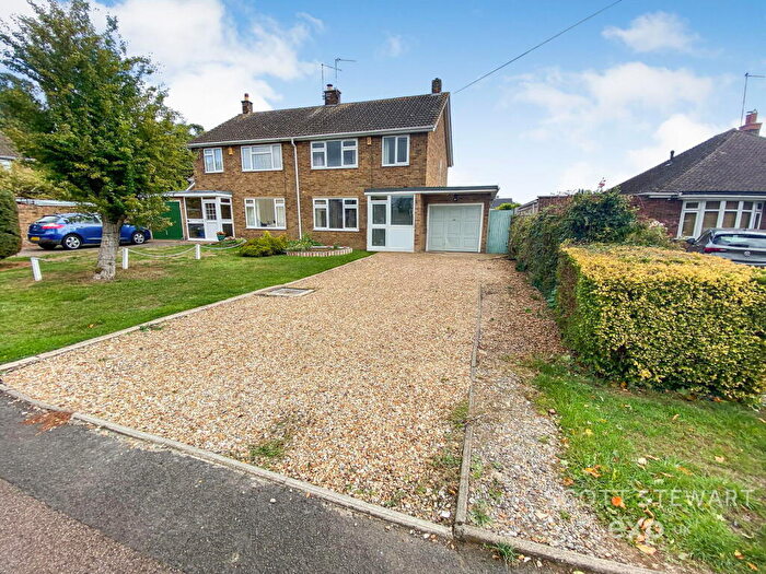 4 Bedroom Semi-Detached House For Sale In Aliwal Road, Whittlesey, Peterborough, PE7