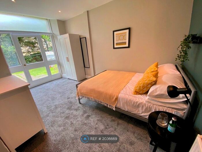 4 Bedroom Flat To Rent In Sloan Street, Edinburgh, EH6