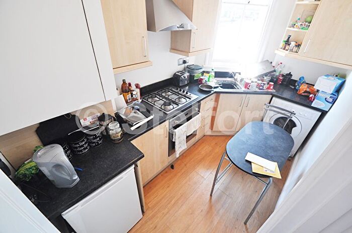 2 Bedroom Flat To Rent In Grafton Road, London, NW5