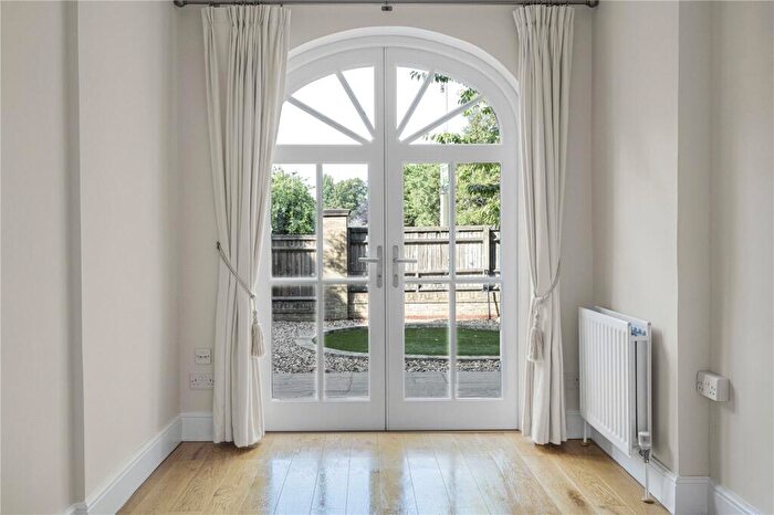 2 Bedroom Apartment For Sale In Victoria Road, Summertown, OX2