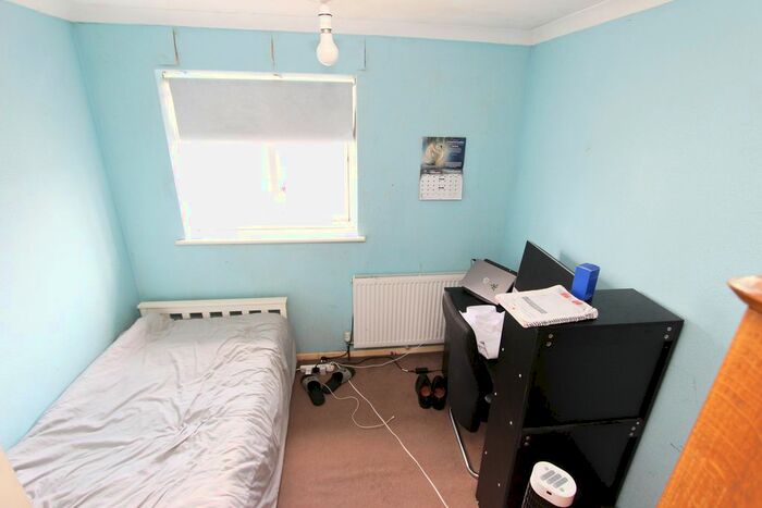3 Bedroom Terraced House For Sale In Kirby Road, Dartford, Kent, DA2