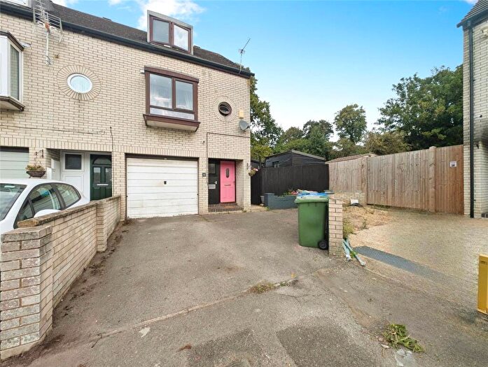 3 Bedroom End Of Terrace House For Sale In Laurel Close, Southampton, Hampshire, SO19