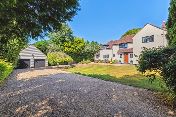 4 Bedroom Detached House For Sale In Marlborough Road, Burbage, SN8