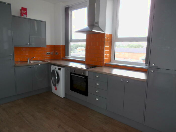 Apartment To Rent In Newspaper House, BB1