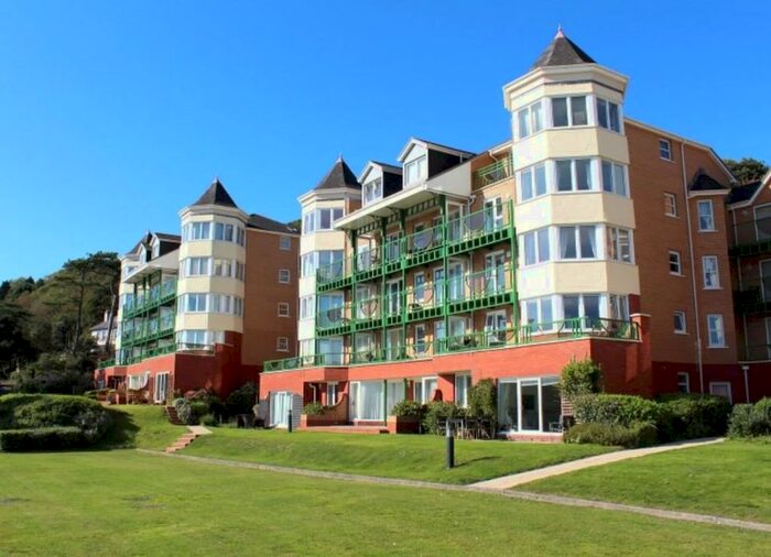 2 Bedroom Flat To Rent In Caswell Bay, Swansea, SA3
