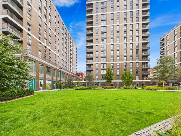 1 Bedroom Flat To Rent In Eden Grove, Staines-Upon-Thames, Surrey, TW18