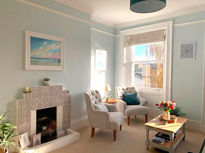 1 Bedroom Flat For Sale In Priory Street, Cheltenham, GL52