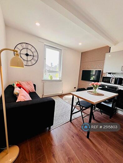 2 Bedroom Flat To Rent In Craigentinny Road, Edinburgh, EH7