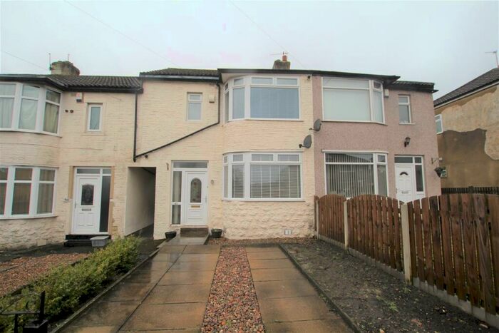 3 Bedroom Terraced House To Rent In Larch Hill, Bradford, BD6