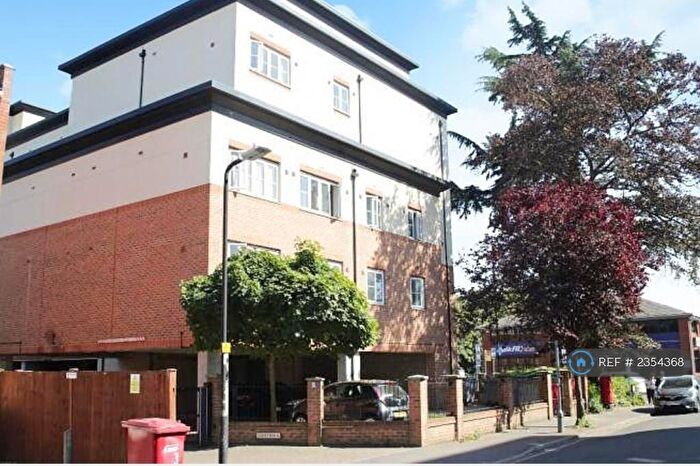 2 Bedroom Flat To Rent In Centrika, Slough, SL1
