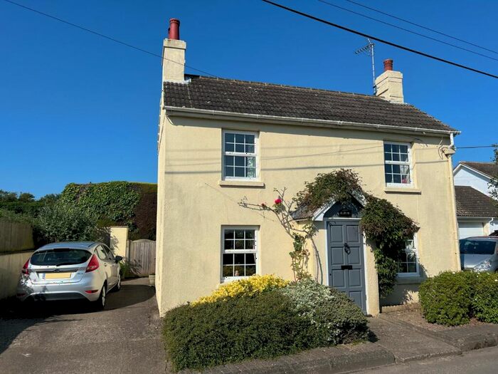 3 Bedroom Detached House For Sale In The Street, Finglesham, Deal, Kent, CT14