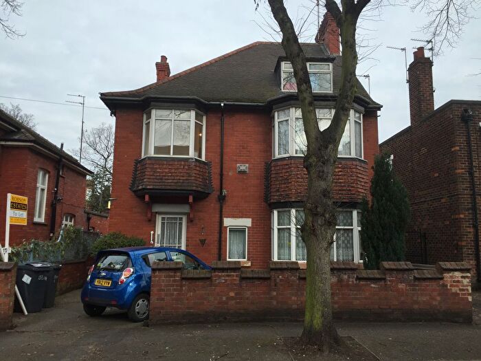 2 Bedroom Flat To Rent In B Lawn Avenue, Doncaster, South Yorkshire, DN1