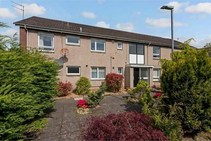 2 Bedroom Flat To Rent In Blackburn Avenue, Dunfermline, KY12