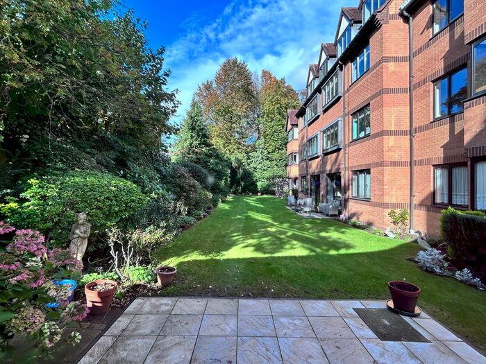 1 Bedroom Flat To Rent In High Road, London, E18