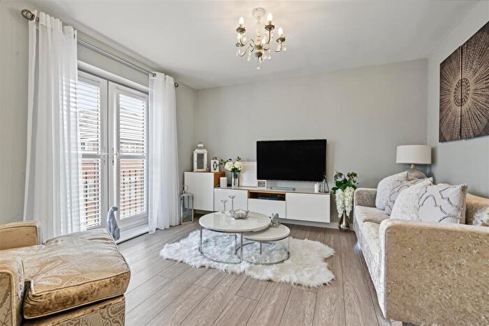 2 Bedroom Apartment For Sale In Hickling Close, Long Eaton, NG10