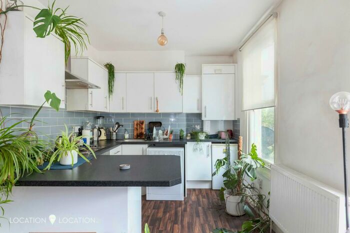 1 Bedroom Flat To Rent In Brooke Road, London, N16