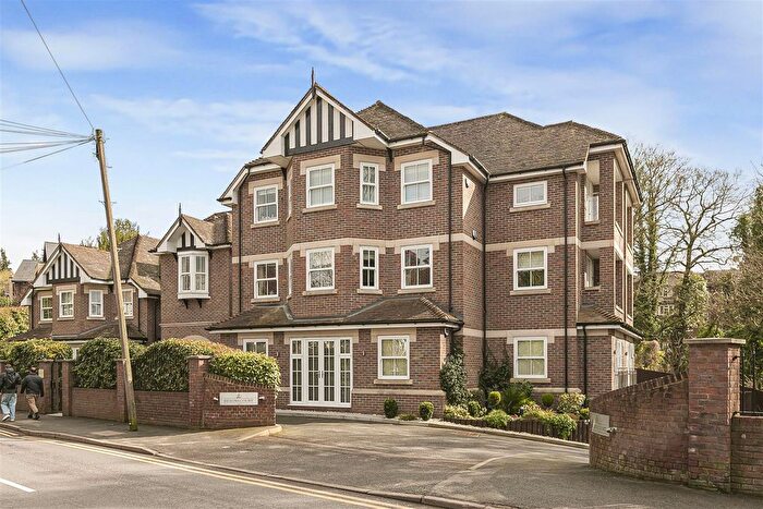 2 Bedroom Flat For Sale In Shenley Hill, Radlett, WD7
