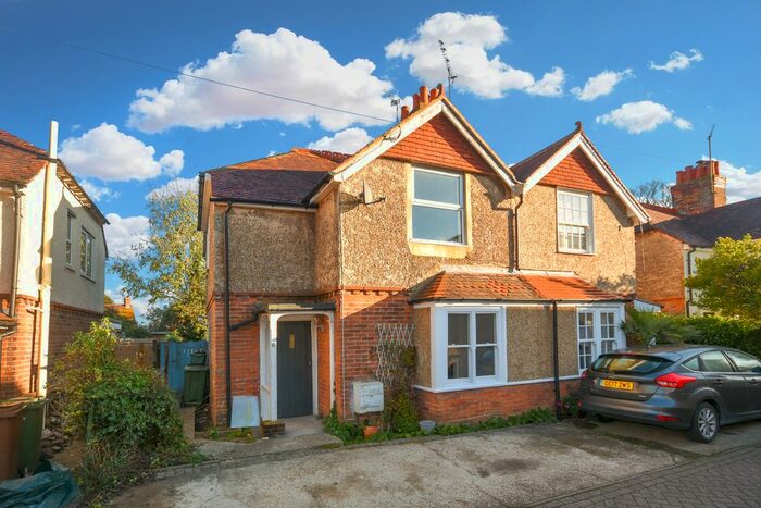 2 Bedroom Semi-Detached House To Rent In Western Villas, Western Avenue, Hawkhurst, Cranbrook, TN18