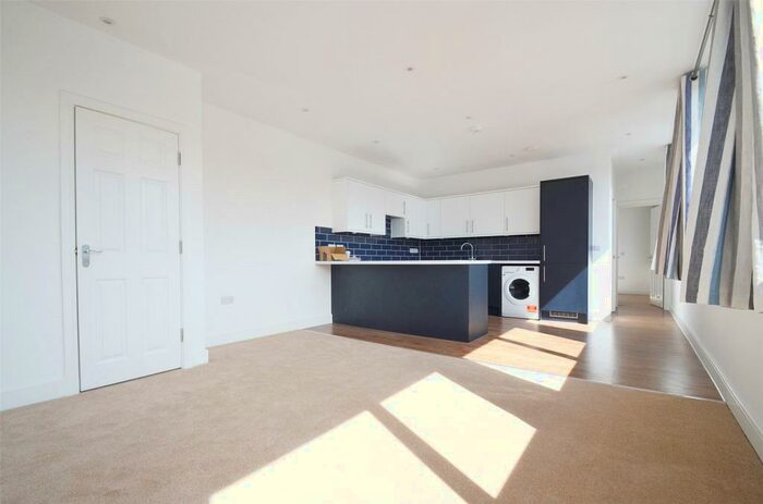 1 Bedroom Apartment To Rent In Central Road, Worcester Park, KT4
