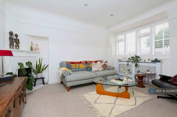 3 Bedroom Flat To Rent In Fortis Court, London, N10