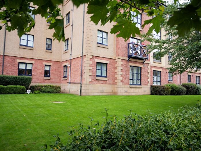 2 Bedroom Flat To Rent In Russell Gardens, Roseburn, Edinburgh, EH12