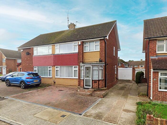 3 Bedroom Semi-Detached House To Rent In Kelso Drive, Gravesend, Kent, DA12