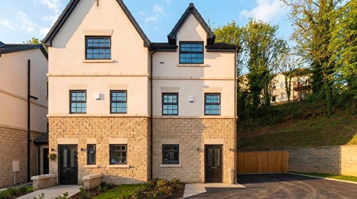 3 Bedroom Semi-Detached House For Sale In , The Place, Roundhay, LS8