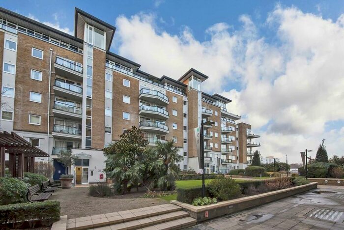 2 Bedroom Flat To Rent In Smugglers Way, London, SW18